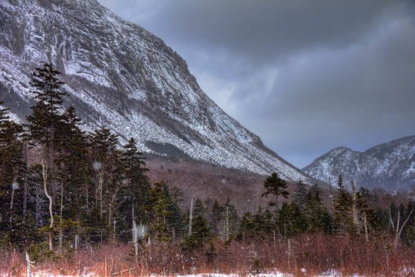 Profile Ledge
Profile Ledge in Franconia Notch
Keywords: Franconia Notch cannon old man white mountains